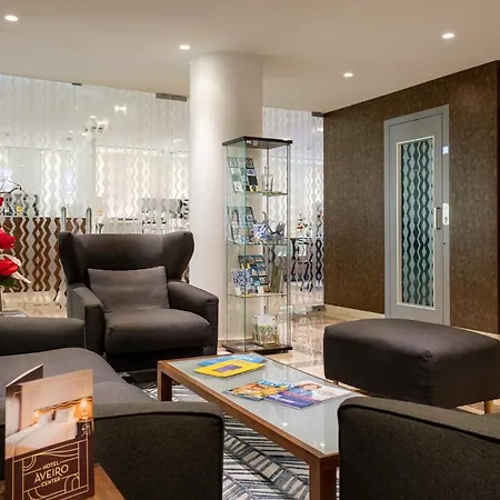 Center By Alboi Group فندق أفيرو