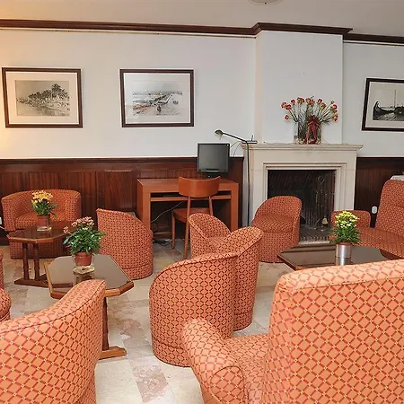Hotel Center 3*