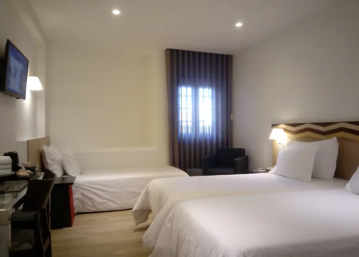 Center By Alboi Group 3* أفيرو