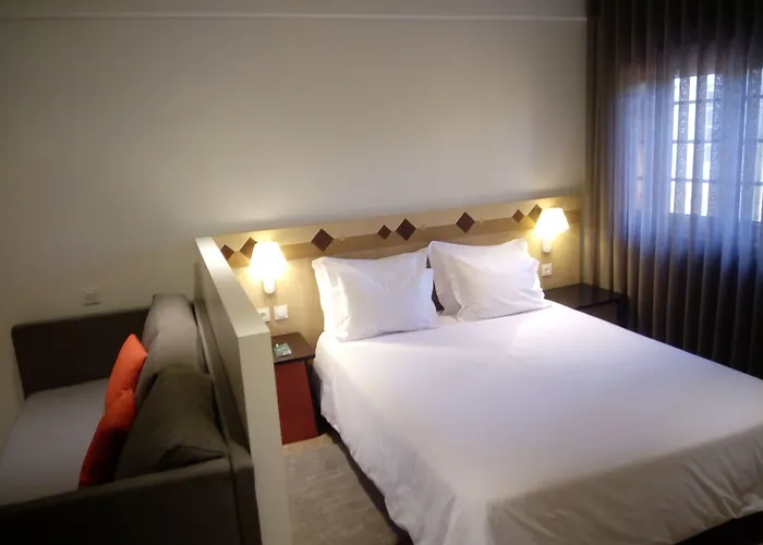 Center By Alboi Group أفيرو