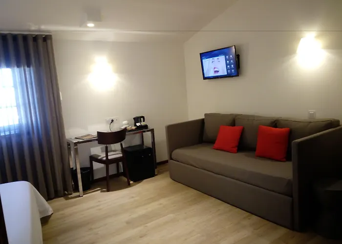 فندق Center By Alboi Group أفيرو