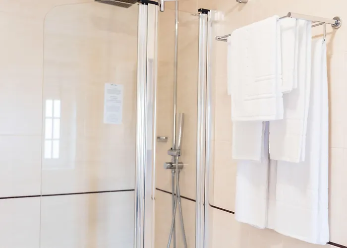 فندق Center By Alboi Group أفيرو