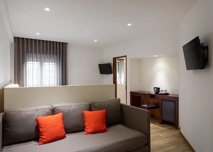 فندق Center By Alboi Group 3*