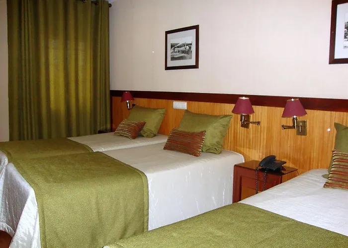 Center By Alboi Group 3* أفيرو