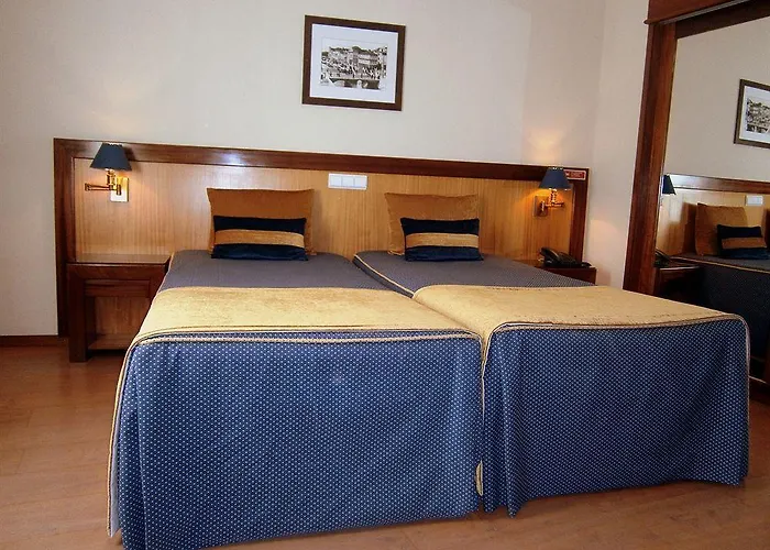 Center By Alboi Group أفيرو