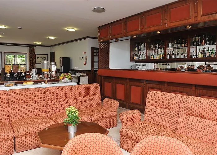 Center By Alboi Group فندق أفيرو