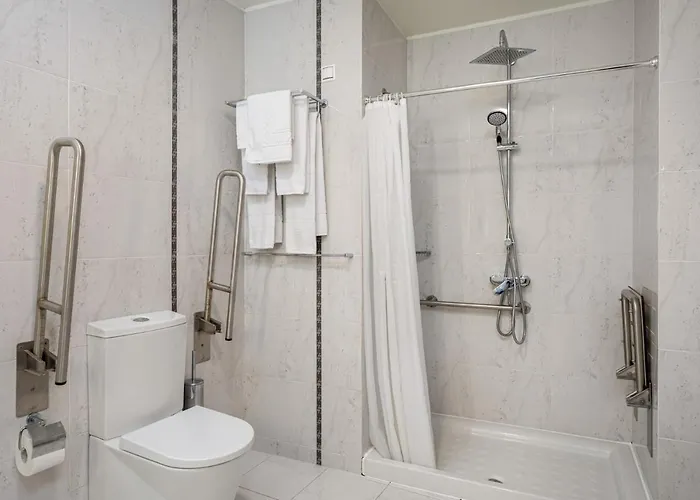 Center By Alboi Group 3*